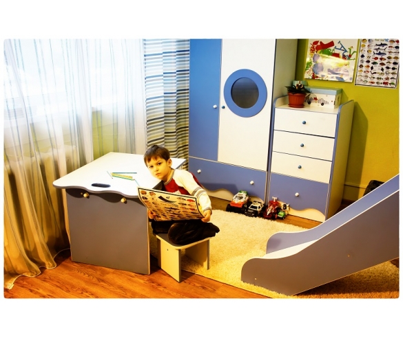 детский письменный  стол Морячок для детей 