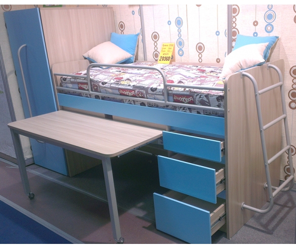 кровать для детей с выдвижным столом минимакс