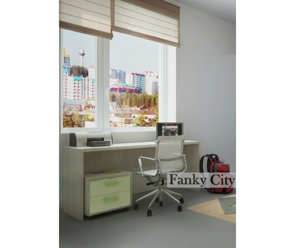 Стол в интерьере Фанки Сити