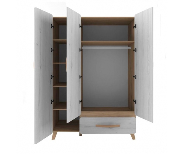 Внутреннее наполнение трехстворчатого шкафа Риган
